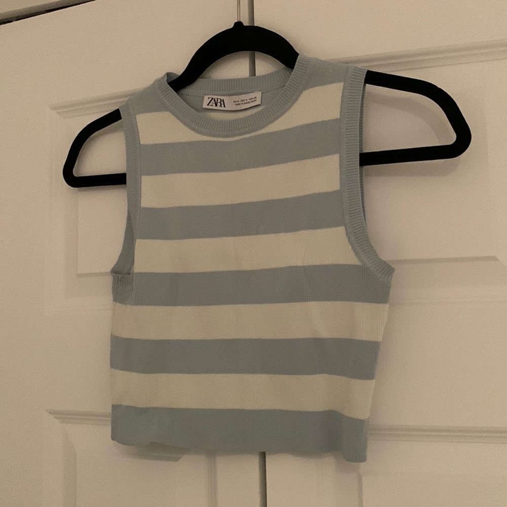 Sleeveless Cropped Striped Knit Shirt